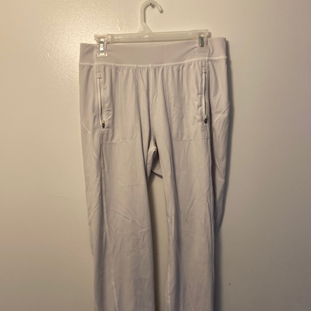 Athleta White Leggings with Side Zipper Pockets Sz. S New NWOT